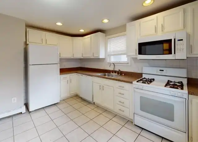 Property at 24 Kelley Ct, Brighton, MA, 02135, 2 beds, 1 bath, [object Object]
