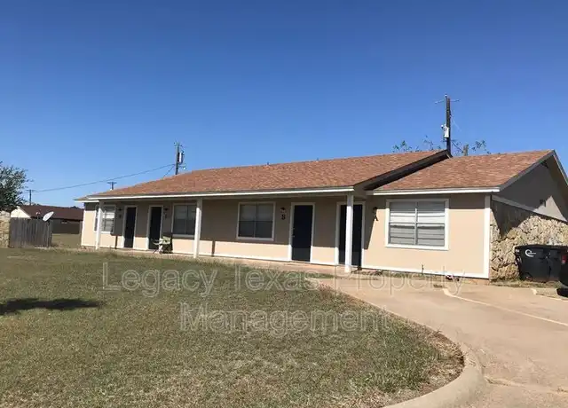 Property at 1410 Courtney Pl, Cleburne, TX, 76033, 1 bed, 1 bath, [object Object]