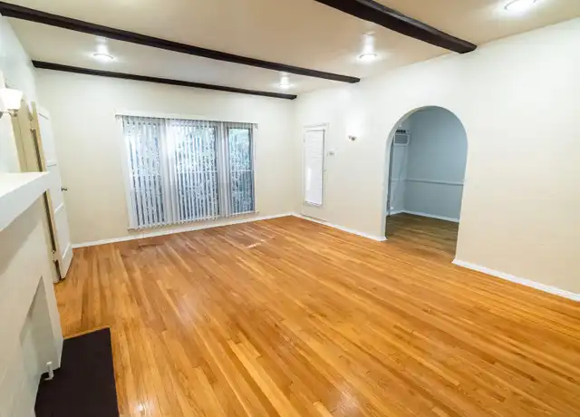 Property at 147 N Hamilton Dr Unit 104, Beverly Hills, CA, 90211, 1 bed, 1 bath, [object Object]