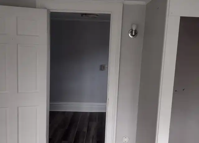 Property at 613 3rd Ave Unit 4, Troy, NY, 12182, 1 bed, 1 bath, [object Object]