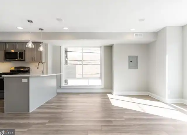 Property at 1419 Poplar St #2, Philadelphia, PA, 19130, 1 bed, 1 bath, [object Object]