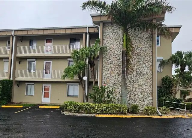 Property at 2244 Winkler Ave #108, Fort Myers, FL, 33901, 2 beds, 2 baths, [object Object]