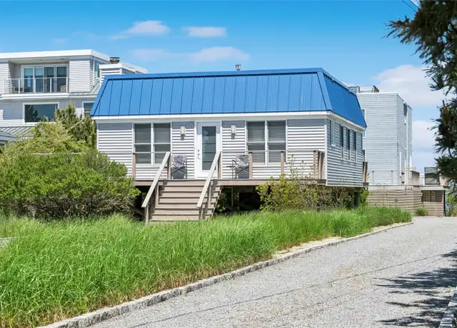Property at 846 Dune Rd, Westhampton Beach, NY, 11978, 3 beds, 2 baths, [object Object]