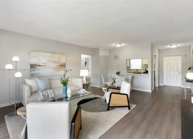 Property at 550 NE 20th St Unit 2, Wilton Manors, FL, 33305, 1 bed, 1 bath, [object Object]