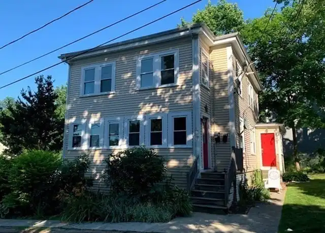 Property at 75 Hammond St Unit 2, Bridgewater, MA, 02324, 2 beds, 1 bath, [object Object]