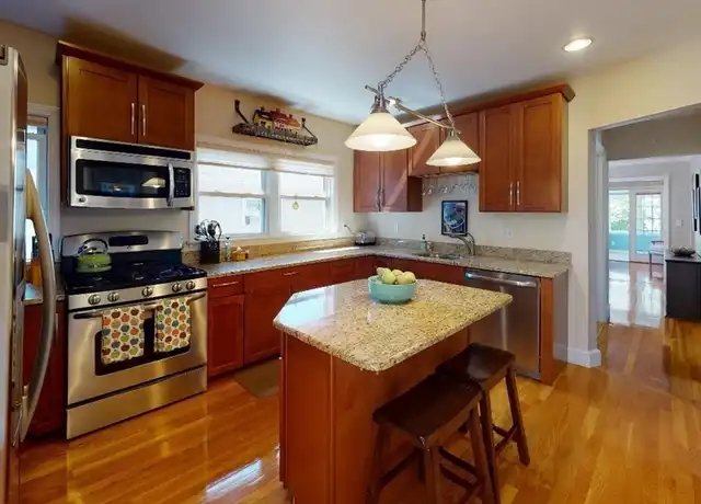 Property at 42 Unity Ave #42, Belmont, MA, 02478, 3 beds, 1 bath, [object Object]