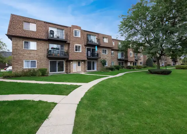 Property at 9442 Bay Colony Dr Unit 1W, Des Plaines, IL, 60016, 2 beds, 1 bath, [object Object]