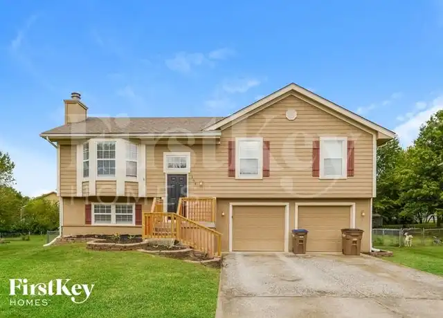 Property at 104 S Huntsman Blvd, Raymore, MO, 64083, 3 beds, 2.5 baths, [object Object]