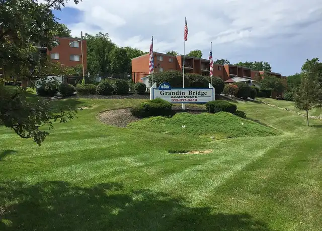Property at Grandin Bridge Apartments - 3451 Kleybolte Ave, Cincinnati, OH, 45226, 1-2 bed, 1 bath, [object Object]