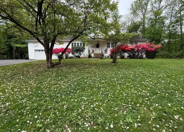 Property at 2392 E Ave, Levittown, PA, 19056, 3 beds, 2 baths, [object Object]