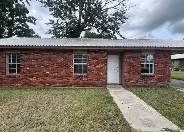 Property at 819 Cajundome Blvd, Lafayette, LA, 70506, 2 beds, 1 bath, [object Object]
