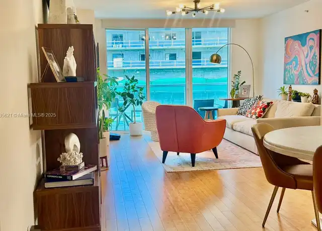 Property at 31 SE 5th St #1708, Miami, FL, 33131, 2 beds, 2 baths, [object Object]