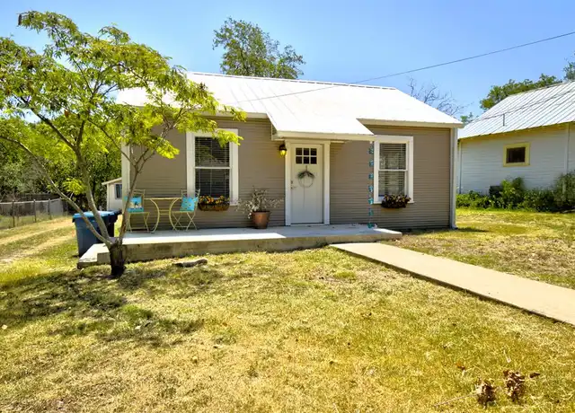 Property at 309 Lowry St, Kerrville, TX, 78028, 1 bed, 1 bath, [object Object]
