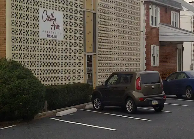 Property at 622 S White Horse Pike, Audubon, NJ, 08106, 1 bed, 1 bath, [object Object]