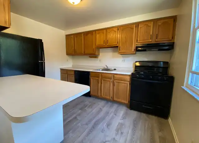 Property at 434 Vale Ave Unit 434E, Plum, PA, 15239, 3 beds, 1 bath, [object Object]