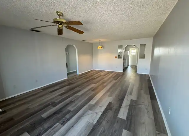 Property at 611 Ridge Ter, Winter Haven, FL, 33881, 2 beds, 2 baths, [object Object]