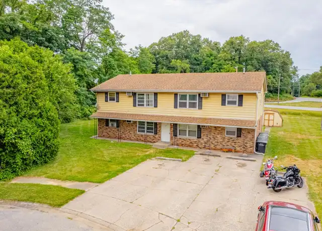 Property at 1848 Truman St Unit 2, Portage, IN, 46368, 1 bed, 1 bath, [object Object]