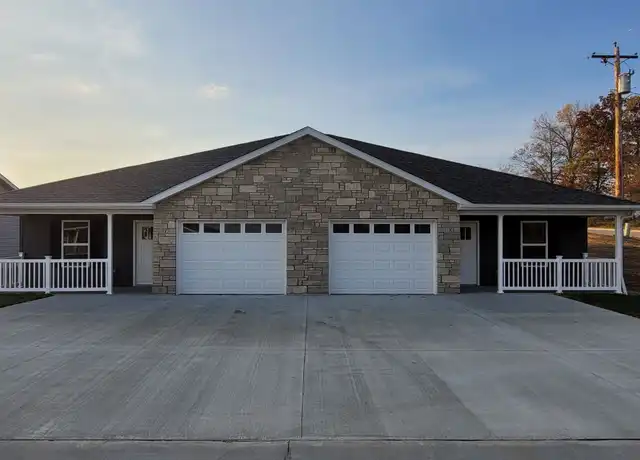 Property at 100 Whispering Meadows Dr, Union, MO, 63084, 2 beds, 1.5 baths, [object Object]