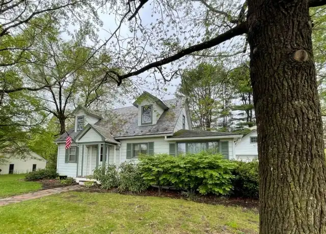 Property at 40 Cleveland Rd, Columbia, NJ, 07832, 3 beds, 1 bath, [object Object]