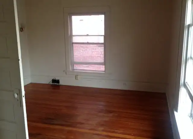 Property at 1409 E St, Lincoln, NE, 68508, 4 beds, 2 baths, [object Object]