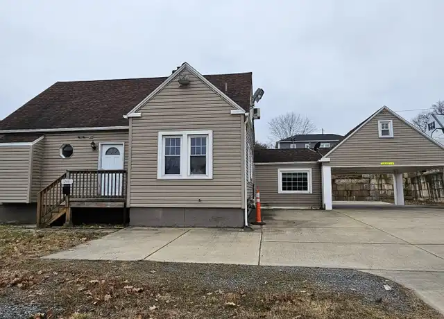 Property at 2030 Memorial Hwy, Shavertown, PA, 18708, 3 beds, 2.5 baths, [object Object]