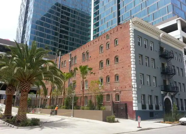 Property at 661 Shatto Pl Unit 405, Los Angeles, CA, 90005, 0 beds, 1 bath, [object Object]
