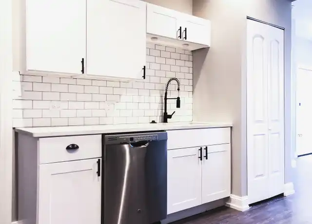 Property at 1724 N Talman Ave Unit 1 Front, Chicago, IL, 60647, 2 beds, 1 bath, [object Object]