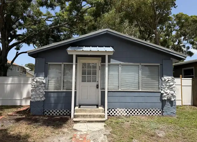 Property at 1131 Queen St N, Saint Petersburg, FL, 33713, 3 beds, 1 bath, [object Object]