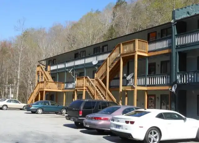 Property at 4092 NC Highway 105 S, Boone, NC, 28607, 2 beds, 1 bath, [object Object]
