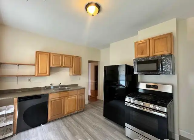 Property at 61 Webster Ave Unit 3R, Somerville, MA, 02143, 2 beds, 1 bath, [object Object]