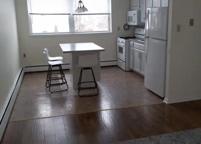Property at 901 E Pleasant Ave, Glenside, PA, 19038, 2 beds, 1 bath, [object Object]