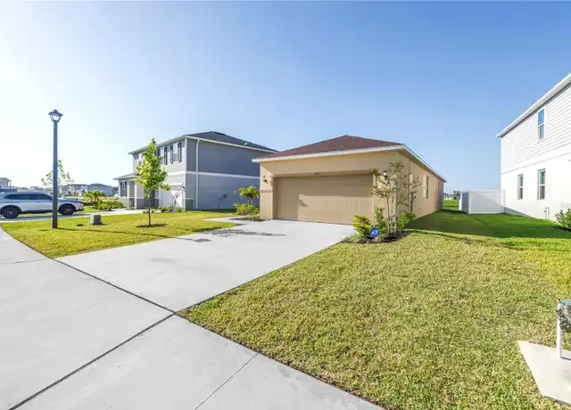 Property at 9335 Sandy Bluffs Cir, Parrish, FL, 34219, 3 beds, 2 baths, [object Object]