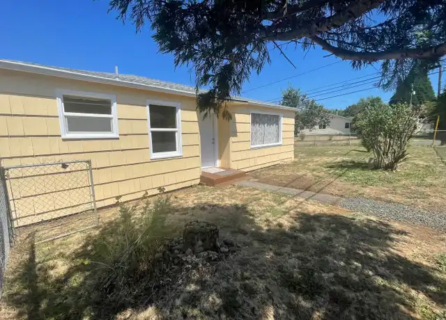 Property at 2726 W Langenberg Ave, Roseburg, OR, 97471, 2 beds, 1 bath, [object Object]