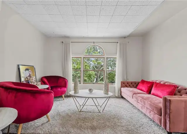 Property at 46 Kenmore Rd, Valley Stream, NY, 11581, 2 beds, 1 bath, [object Object]