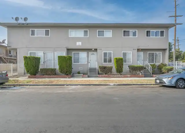Property at 3206 W 60th St Unit 3206-02, Los Angeles, CA, 90043, 2 beds, 1.5 baths, [object Object]