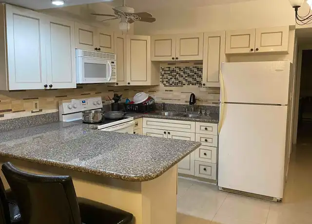 Property at 107 NE 8th St, Pompano Beach, FL, 33060, 1 bed, 1 bath, [object Object]