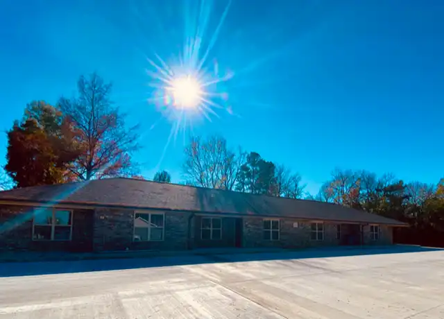 Property at 814 S Spring St Unit 1, Manchester, TN, 37355, 2 beds, 1 bath, [object Object]