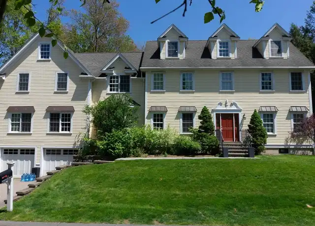 Property at 15 Edgemoor Cir, Wellesley, MA, 02482, 4 beds, 3.5 baths, [object Object]