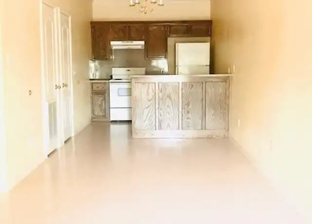 Property at 609 Buena Vista Dr Unit 7, Weslaco, TX, 78596, 2 beds, 2 baths, [object Object]