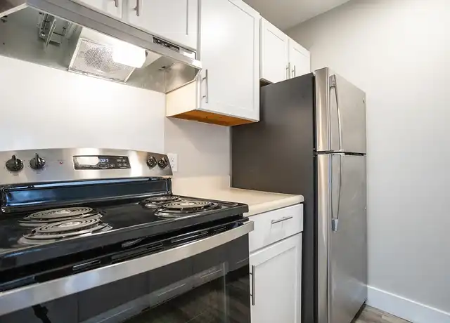 Property at Pine Creek Apartments - 14351 Pine Creek Ct, Holland, MI, 49424, 1-2 bed, 1 bath, [object Object]