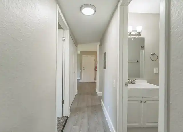 Property at Pine Creek Apartments - 14351 Pine Creek Ct, Holland, MI, 49424, 1-2 bed, 1 bath, [object Object]