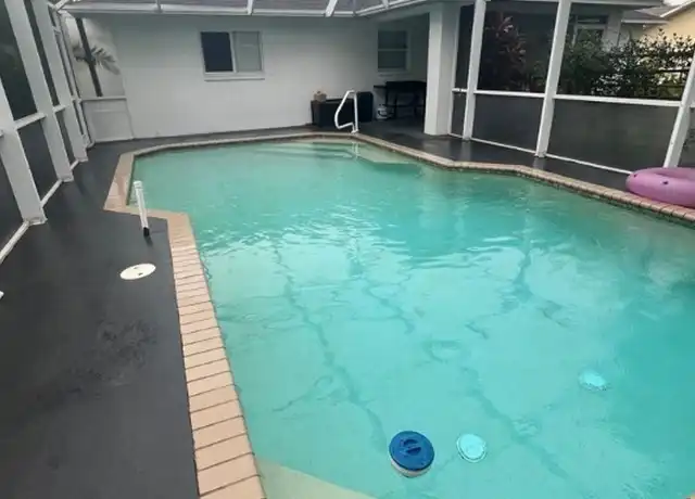 Property at 422 SE 19th St, Cape Coral, FL, 33990, 3 beds, 2 baths, [object Object]