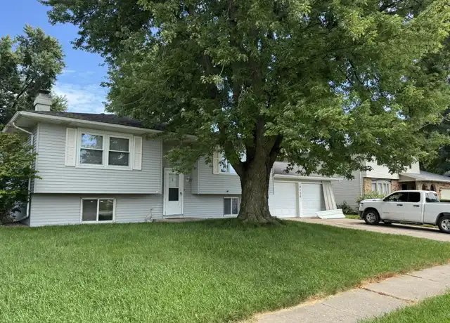 Property at 4125 Utica Ridge Rd, Bettendorf, IA, 52722, 3 beds, 2 baths, [object Object]