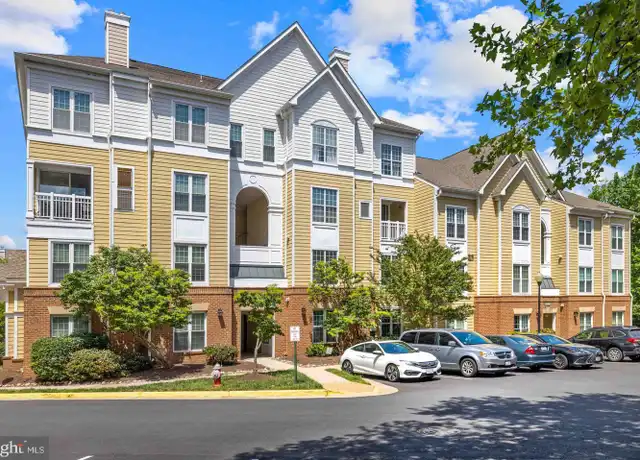 Property at 2102 Highcourt Ln #102, Herndon, VA, 20170, 1 bed, 1 bath, [object Object]