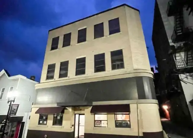 Property at 17 W 2nd St Unit 101, Greensburg, PA, 15601, 1 bed, 1 bath, [object Object]