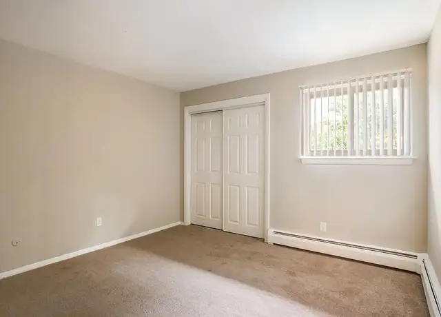 Photo of 60 Sandy Ln, Warwick, RI 02889