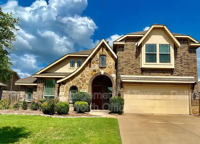 Property at 511 Carnation Ln, Mansfield, TX, 76063, 5 beds, 3 baths, [object Object]
