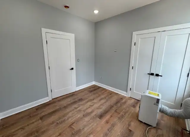 Property at 372 Main St Unit 3, Paterson, NJ, 07505, 3 beds, 1 bath, [object Object]