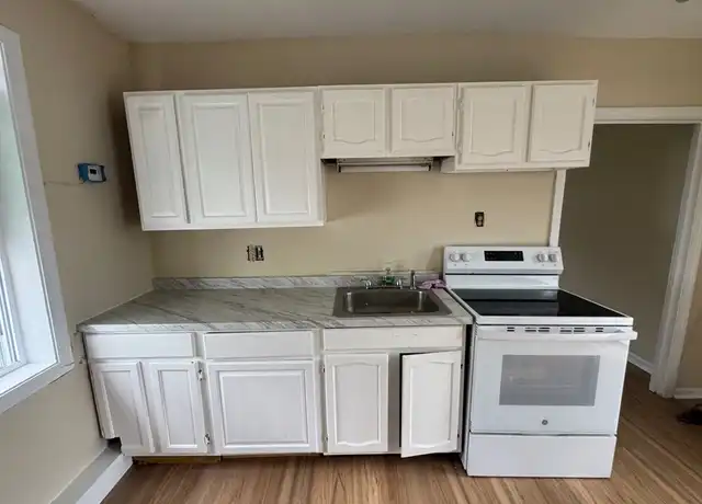 Property at 319 Main St Unit Rear, East Douglas, MA, 01516, 1 bed, 1 bath, [object Object]