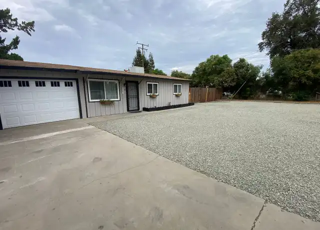 Property at 505 N Lovers Ln, Visalia, CA, 93292, 2 beds, 1 bath, [object Object]